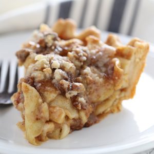 Caramel-Apple-Streusel-Pie-Square